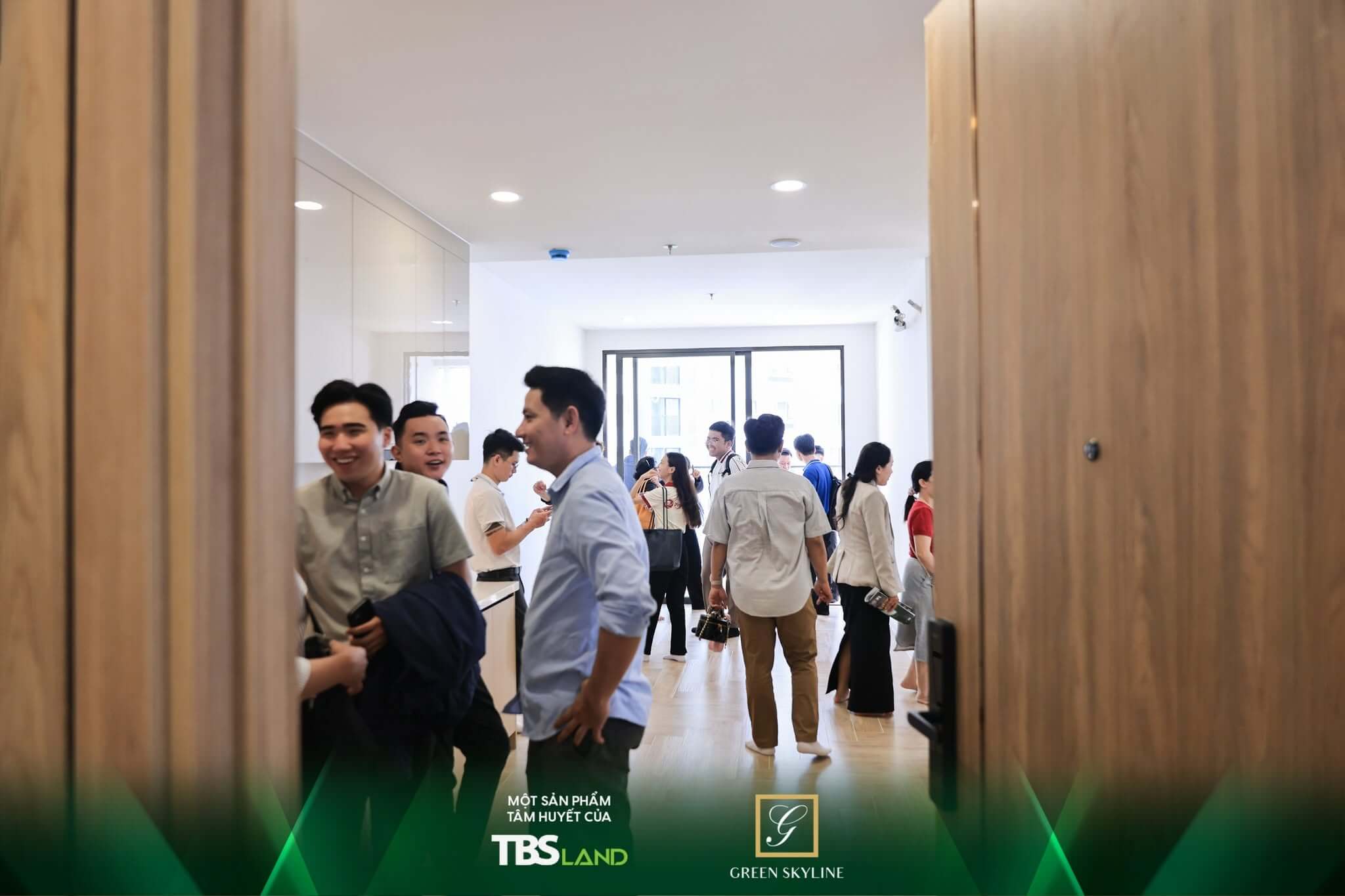 NHỊP SỐNG HIỆN HỮU QUA SỰ KIỆN "TỰ HÀO SẮC ĐỎ, GÕ CỬA NHÀ SANG - TRẢI NGHIỆM THỰC TẾ GREEN SKYLINE"