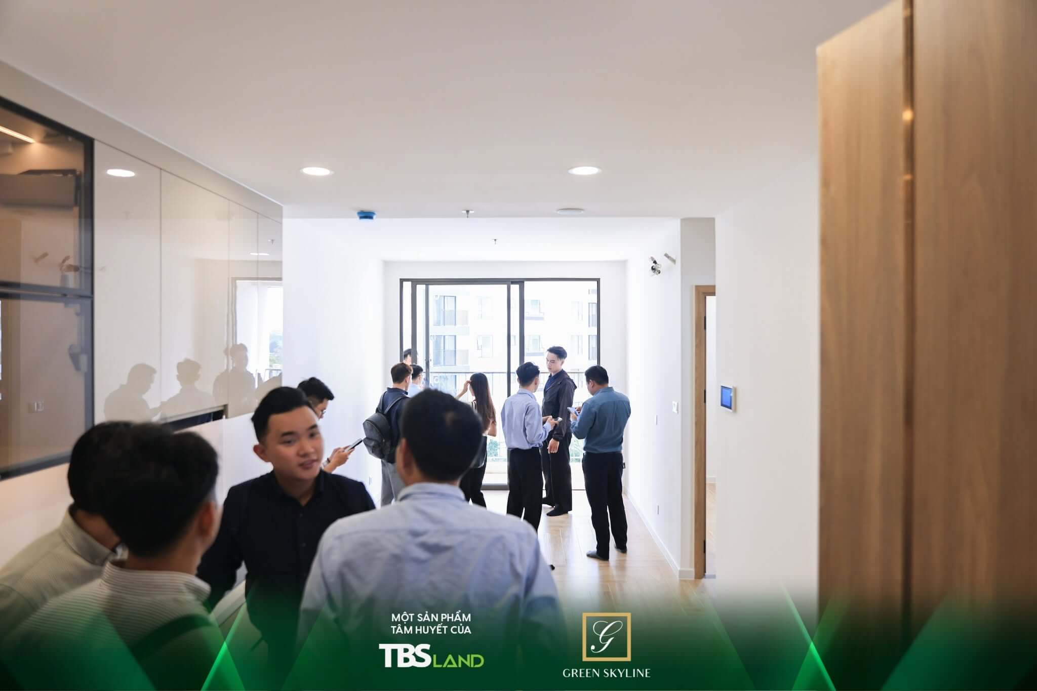 NHỊP SỐNG HIỆN HỮU QUA SỰ KIỆN "TỰ HÀO SẮC ĐỎ, GÕ CỬA NHÀ SANG - TRẢI NGHIỆM THỰC TẾ GREEN SKYLINE"